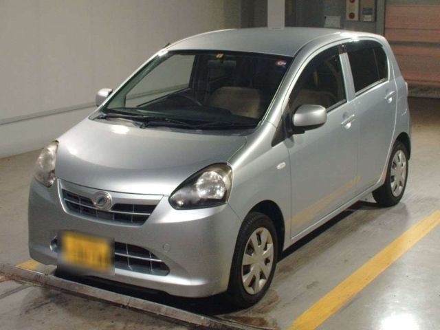 4389 Daihatsu Mira e s LA300S 2012 г. (TAA Shikoku)